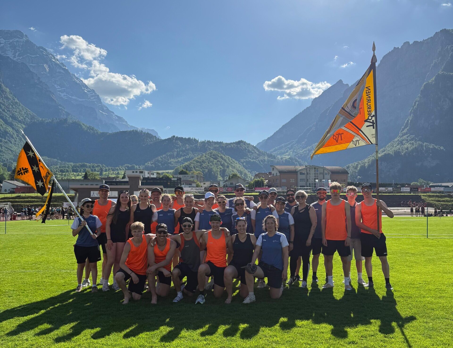 Die turnenden Vereine von Oberurnen am Verbandsturntag in Glarus